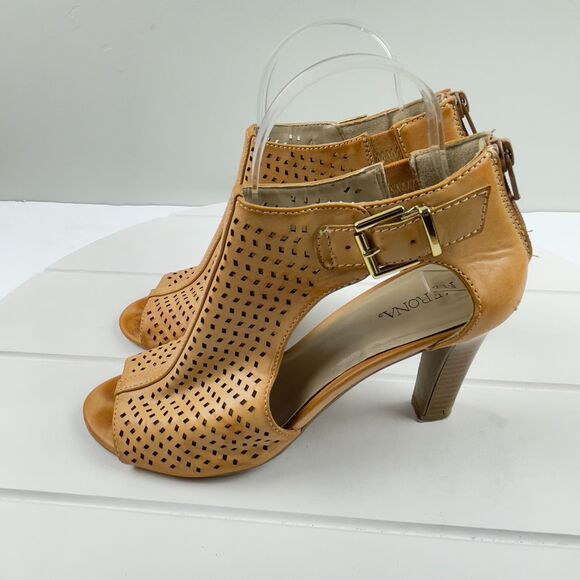 Merona Womens Size 8 Beige Zip Back Peep Toe Ankle Booties Heels - Picture 4 of 8